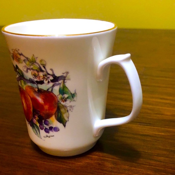 Vintage Set of 2 Jason fine bone china mugs - red apples, pear/grapes - Picture 3 of 10